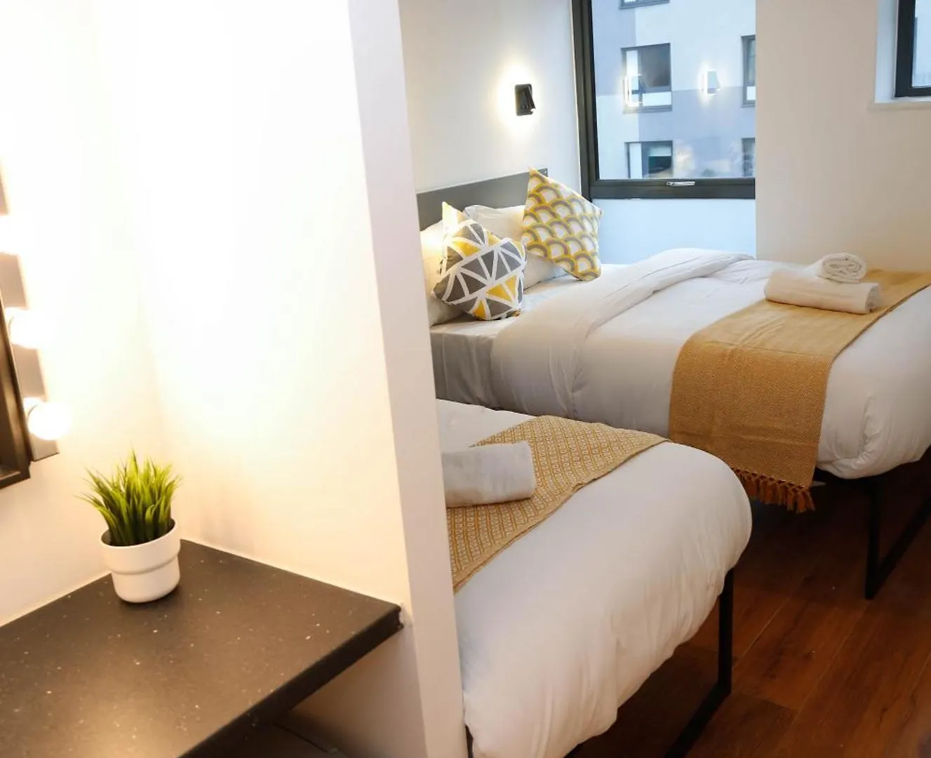 Séjour chez l'habitant New Luxury Rooms In The Heart Of London Next To Shops, Cafes, Bars & Metro With Shared Bathrooms Royaume-Uni