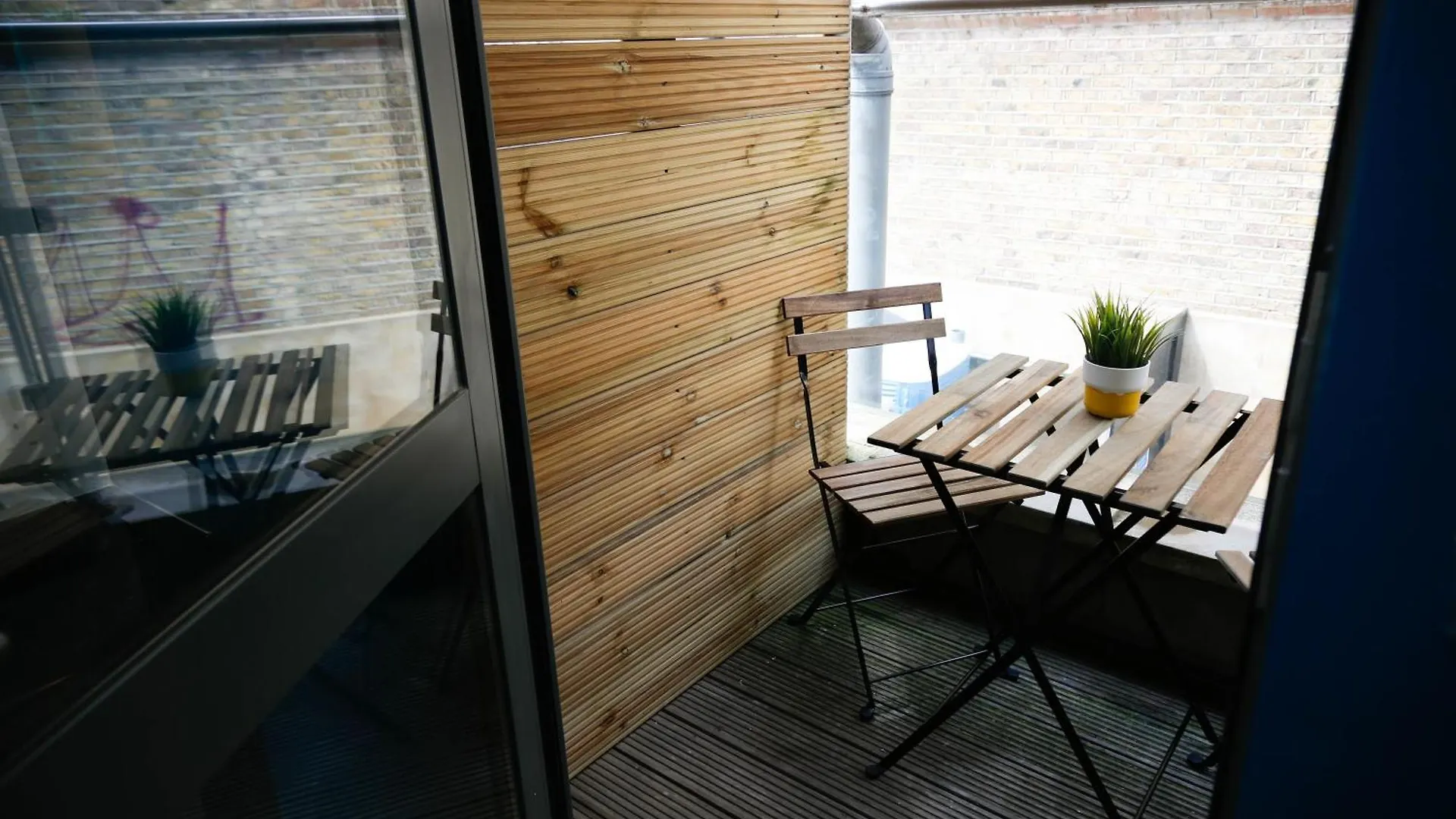 Séjour chez l'habitant New Luxury Rooms In The Heart Of London Next To Shops, Cafes, Bars & Metro With Shared Bathrooms