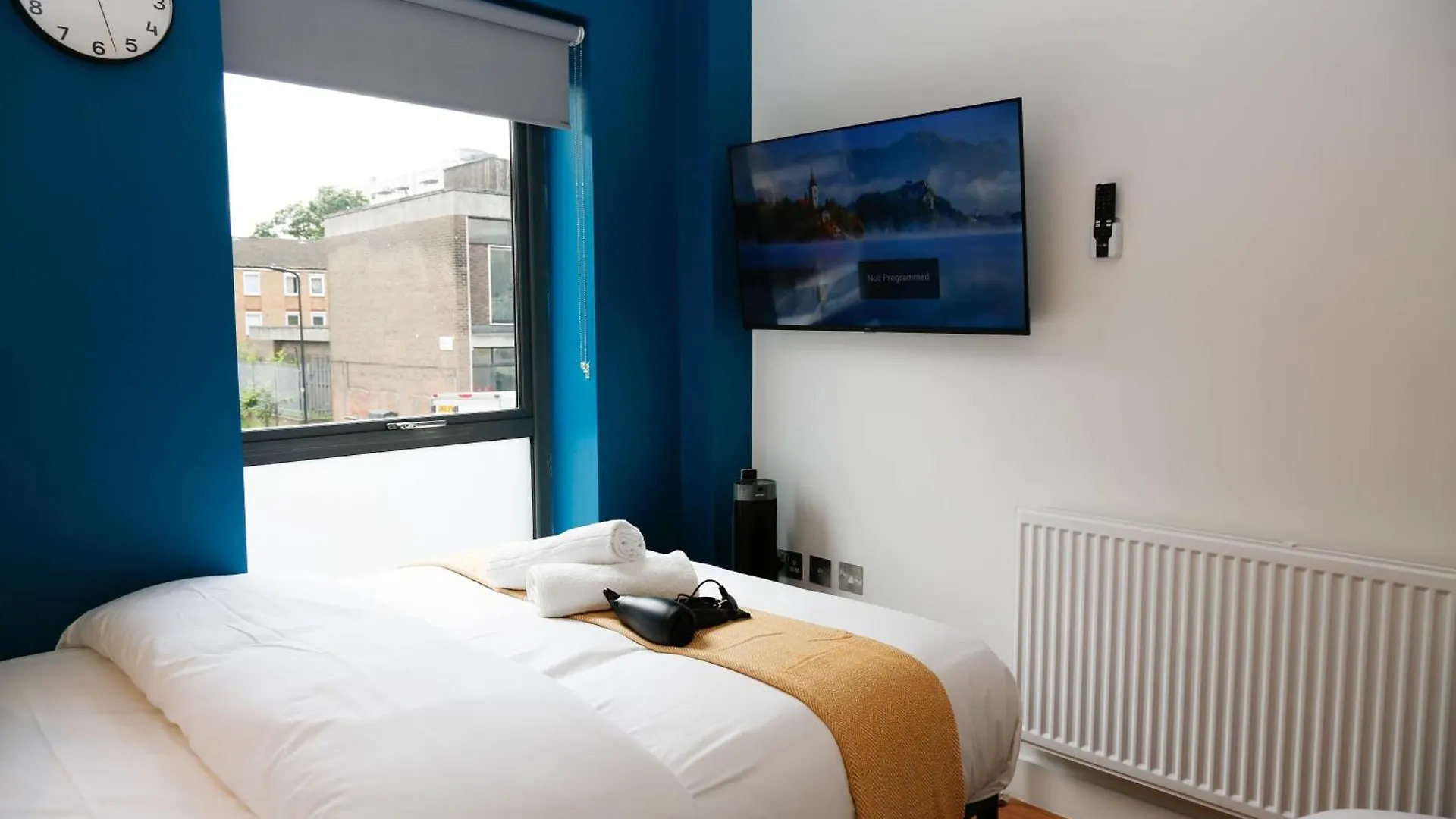 New Luxury Rooms In The Heart Of London Next To Shops, Cafes, Bars & Metro With Shared Bathrooms 0*,  Regno Unito